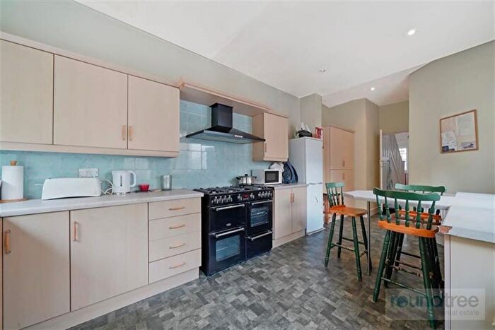 4 Bedroom Semi Detached House For Sale In Egerton Gardens, Hendon, NW4