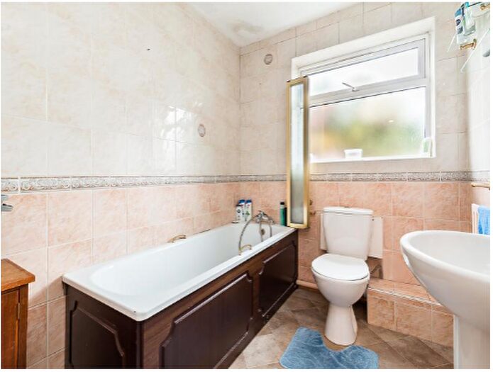 4 Bedroom Terraced House To Rent In Wilson Avenue, Mitcham, CR4