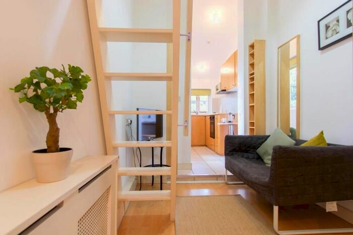Studio To Rent In Penywern Road, Earls Court, London, SW5