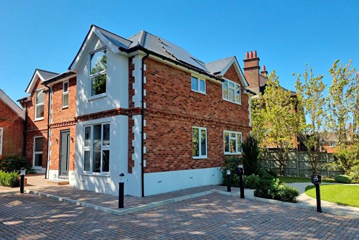 2 Bedroom Apartment For Sale In Waterlooville, Hampshire, PO7