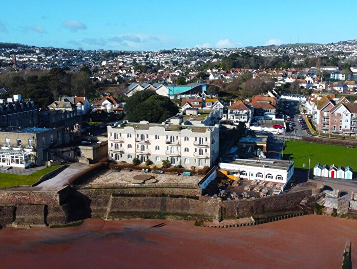 3 Bedroom Flat For Sale In Redcliffe Court, Marine Drive, Preston, TQ3