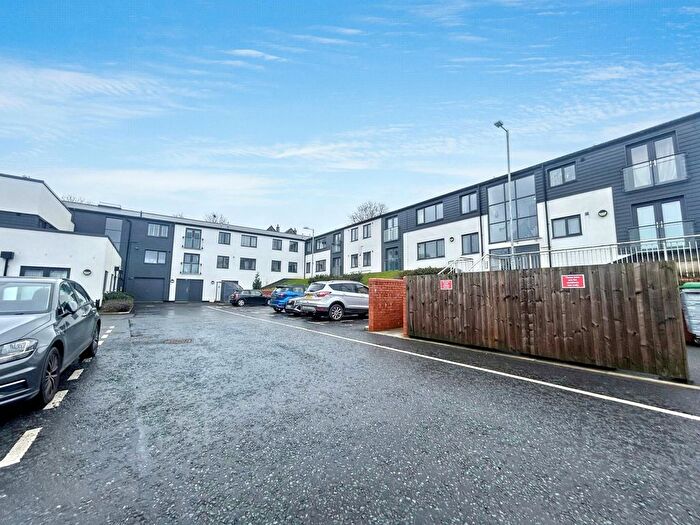 2 Bedroom Flat To Rent In Woodhouse Lane, Swalwell, Newcastle Upon Tyne, NE16