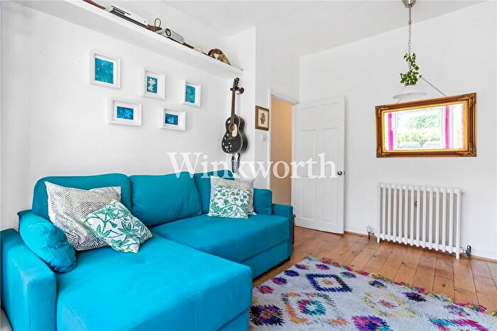 2 Bedroom Flat For Sale In Handsworth Road, Tottenham, London, N17