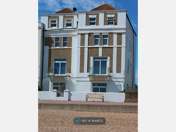 3 Bedroom Flat To Rent In Commodore Court, Hythe, CT21