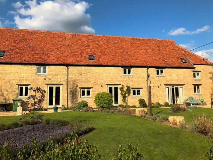 4 Bedroom Barn Conversion For Sale In Grange Court, Horton, Northampton Northamptonshire, NN7