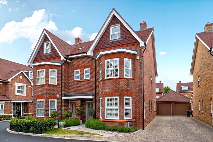 4 Bedroom Semi-Detached House For Sale In Albright Gardens, Walton On Thames, Surrey, KT12