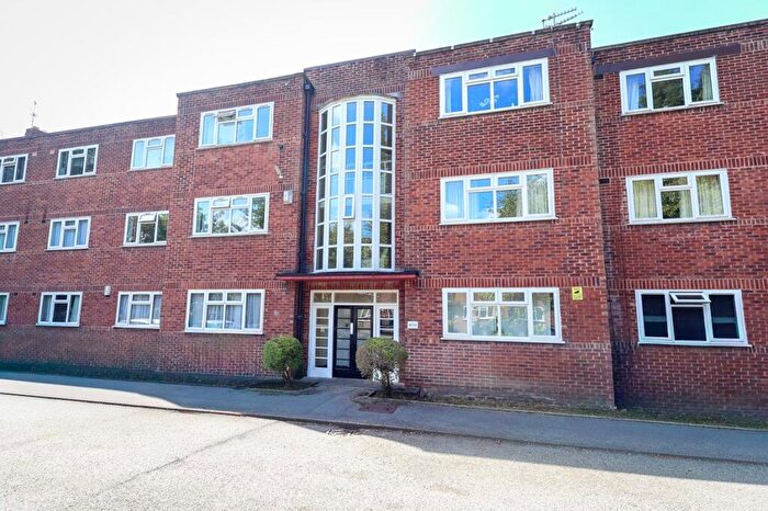 2 Bedroom Flat To Rent In Ballbrook Court, Didsbury, M20