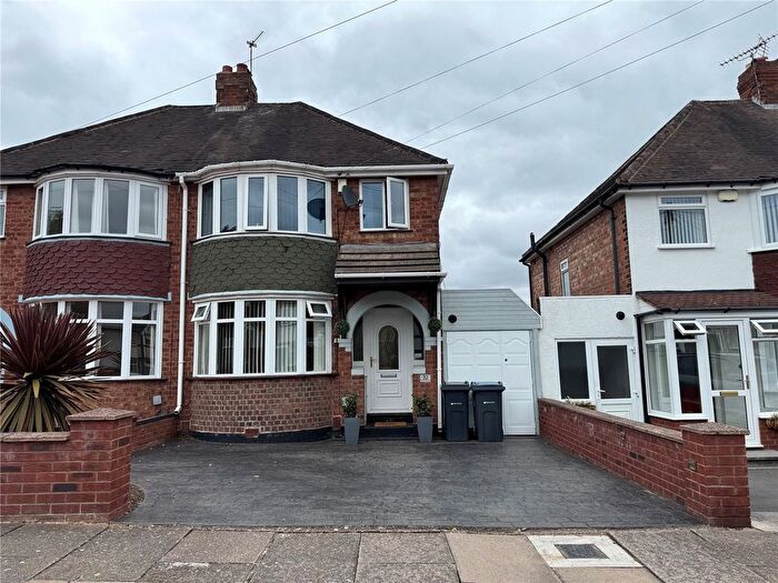 3 Bedroom Semi-Detached House For Sale In Beechmore Road, Birmingham, West Midlands, B26