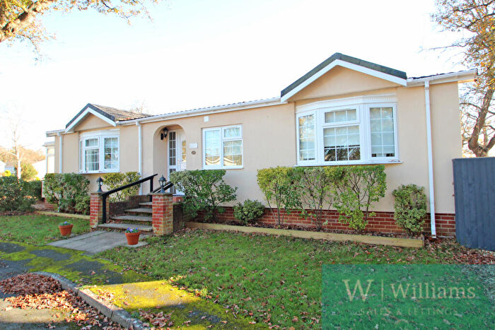 2 Bedroom Retirement Property For Sale In Medina Park, Folly Lane, PO32