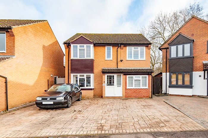 5 Bedroom Detached House For Sale In Hambleside, Bicester, OX26