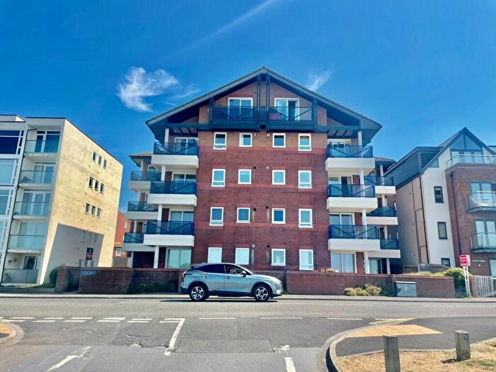 2 Bedroom Apartment To Rent In Marine Parade East, Lee-On-The-Solent, PO13