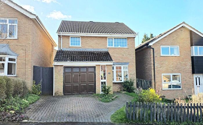 3 Bedroom Detached House For Sale In Cartwright Crescent, Brackley, NN13