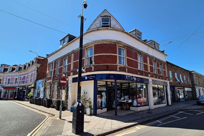 2 Bedroom Apartment For Sale In Old Church Road, Clevedon, North Somerset, BS21