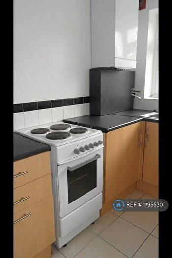 2 Bedroom Flat To Rent In Shire Close, Coventry, CV6