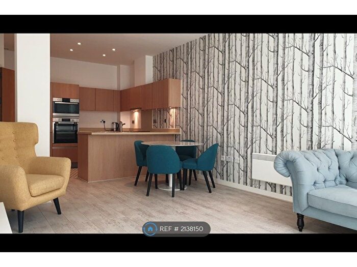 3 Bedroom Flat To Rent In Bromyard House, London, W3