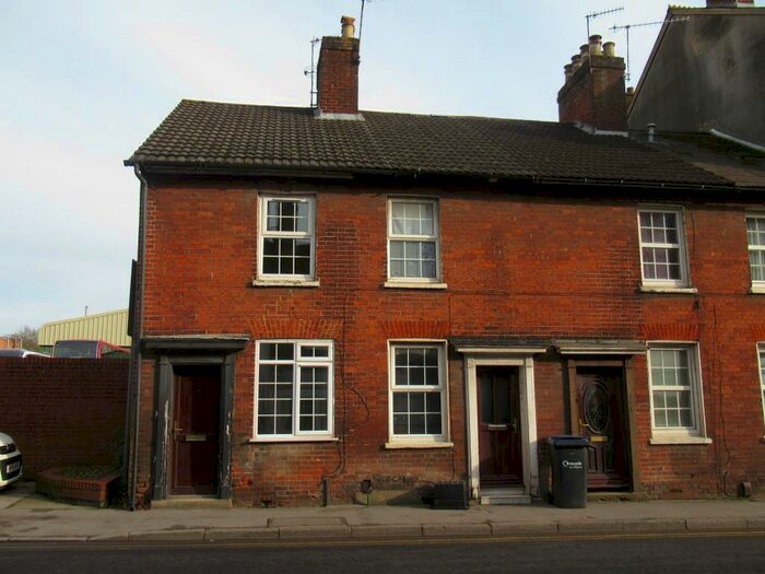 2 Bedroom Terraced House To Rent In Castle Street, Salisbury, Wiltshire, SP1