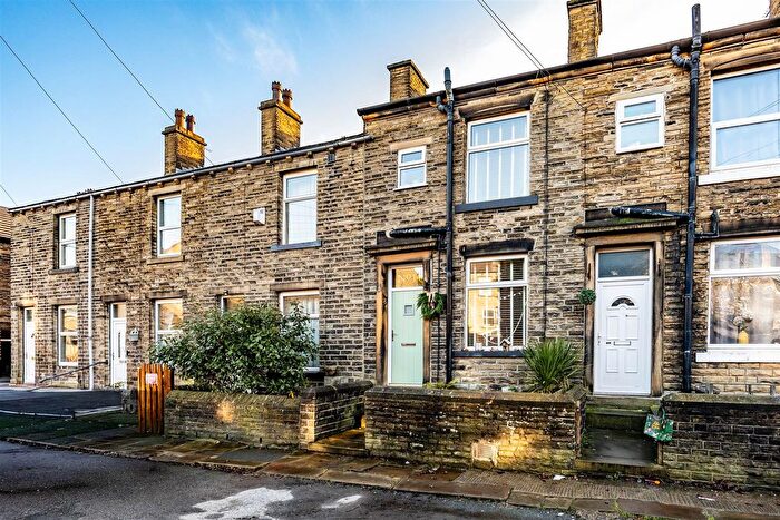 2 Bedroom Terraced House For Sale In West Street, Brighouse, HD6
