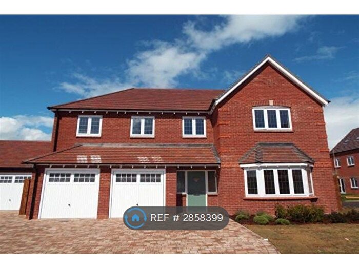 5 Bedroom Detached House To Rent In Twain Gardens, Warwick, CV34