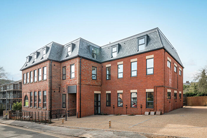 1 Bedroom Apartment For Sale In Harlow House, Harlow Road, High Wycombe, Bucks, HP13
