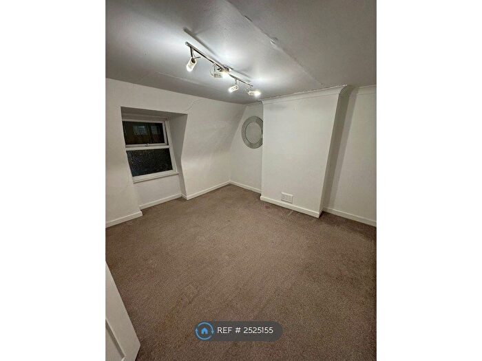 1 Bedroom Flat To Rent In Grove Park, London, SE12