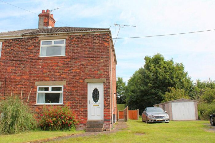 3 Bedroom Semi-Detached House For Sale In Brigg Road, Grasby, DN38