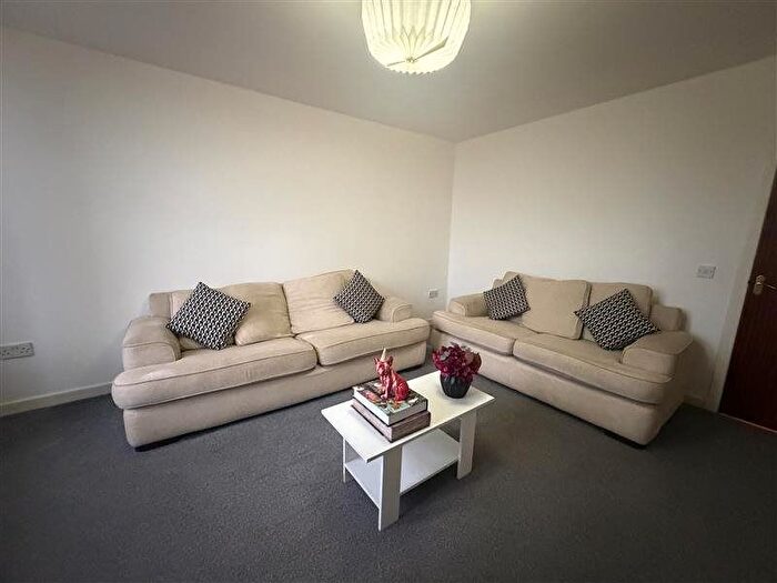 1 Bedroom Flat To Rent In Hilltown, Dundee, DD3