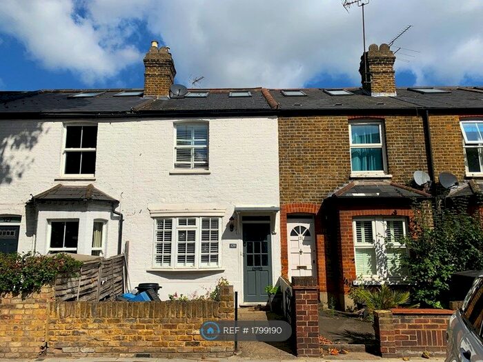 4 Bedroom Terraced House To Rent In Lower Mortlake Road, Richmond, TW9