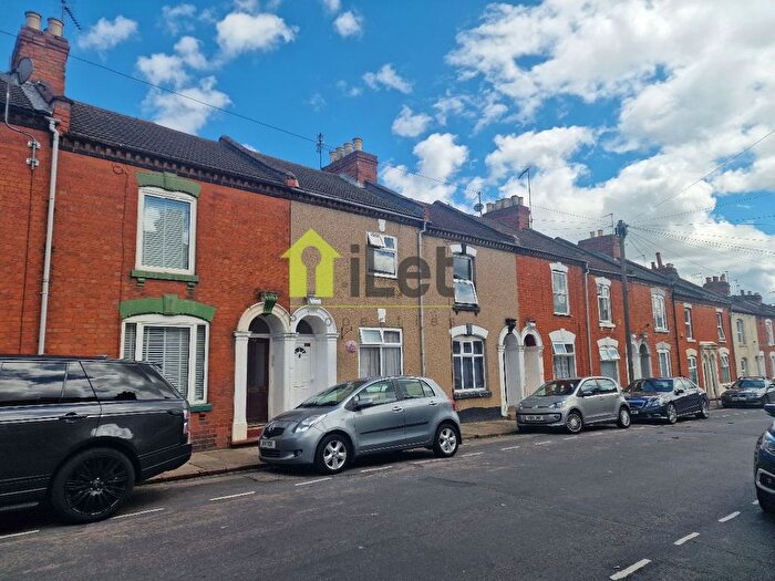 3 Bedroom Terraced House To Rent In Queens Road, Northampton, NN1