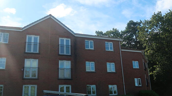 2 Bedroom Apartment For Sale In Cwrt Llys Fynnon, Newbridge Road, Pontllanfraith, NP12