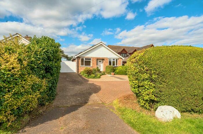 2 Bedroom Detached Bungalow To Rent In Cause End Road, Wootton, Bedford, MK43
