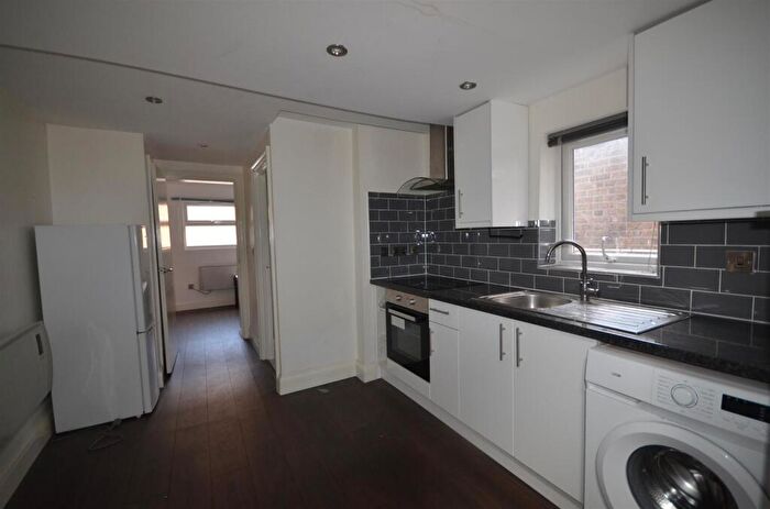 1 Bedroom House To Rent In High Road, London, NW10