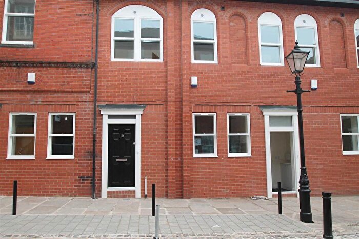 2 Bedroom Mews To Rent In Grafton Street, Altrincham, WA14