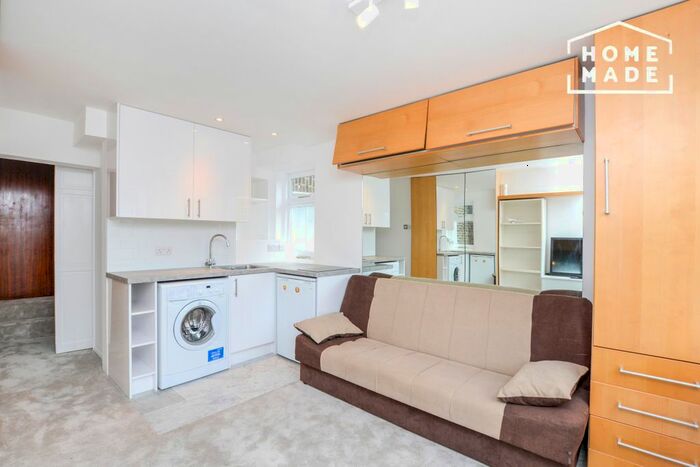 Studio To Rent In Inverness Terrace, London, W2