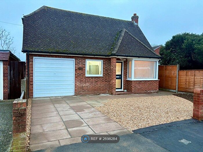 2 Bedroom Bungalow To Rent In Howard Avenue, Aylesbury, HP21