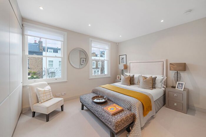 6 Bedroom Terraced House For Sale In Britannia Road, London, SW6