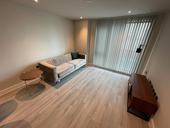 2 Bedroom Apartment To Rent In St Martins Place, Broad Street, B15