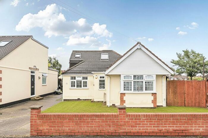 3 Bedroom Detached Bungalow For Sale In Herlwyn Avenue, Ruislip, HA4