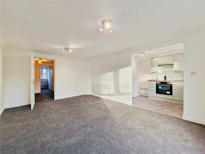 2 Bedroom Flat To Rent In Eltham High Street, London, SE9