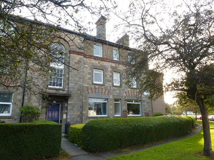 2 Bedroom Flat To Rent In Northfield Broadway, Edinburgh, EH8