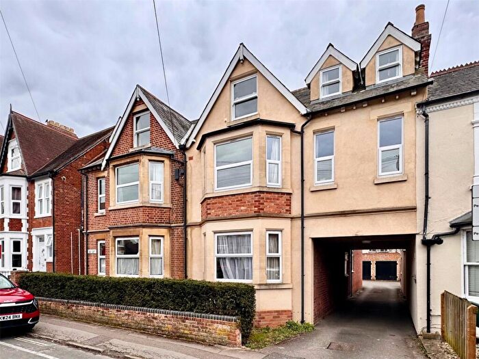 1 Bedroom Apartment For Sale In Fairacres Road, Iffley Fields, Oxford, OX4