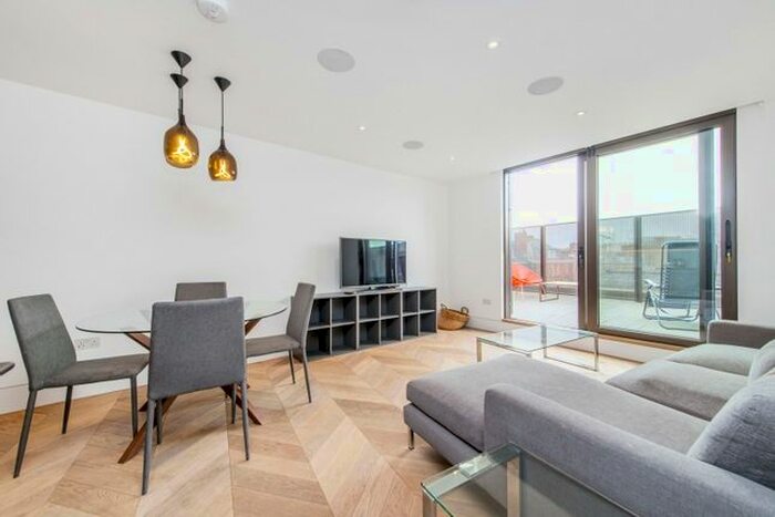 2 Bedroom Flat To Rent In Hatton Wall, London, EC1N