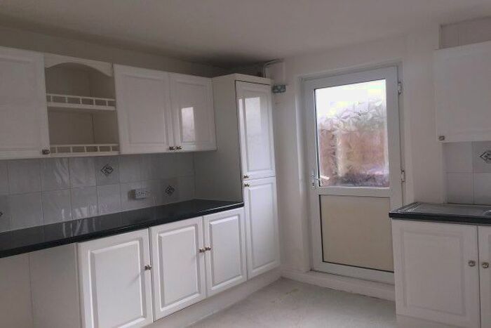 3 Bedroom Property To Rent In Farington Avenue, Leyland, PR25