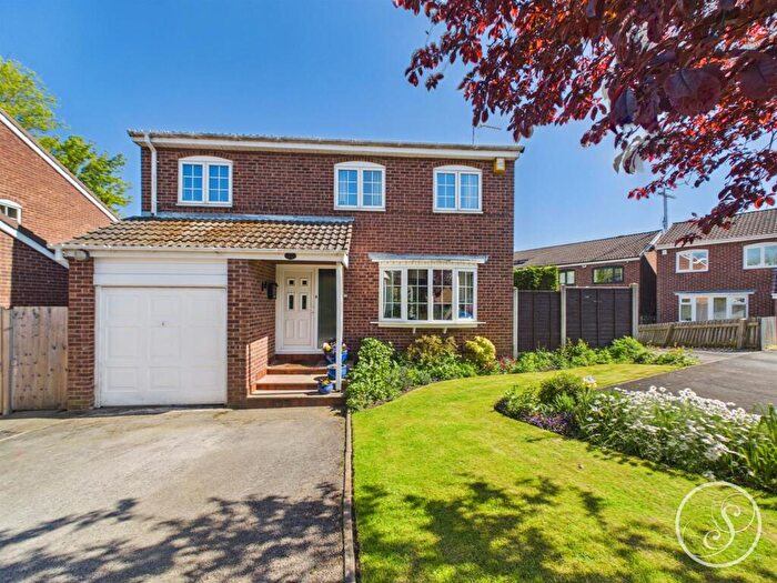 4 Bedroom Detached House For Sale In Birchfields Avenue, Leeds, LS14