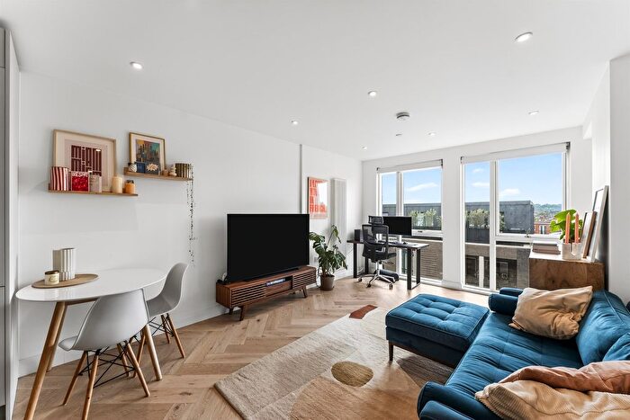 1 Bedroom Flat For Sale In Ravensbury Terrace, London, SW18