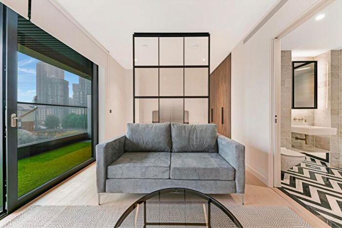 Apartment To Rent In Bagshaw Building, Wardian, Canary Wharf, E14