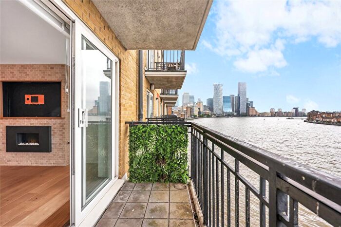 2 Bedroom Apartment For Sale In Narrow Street, E14
