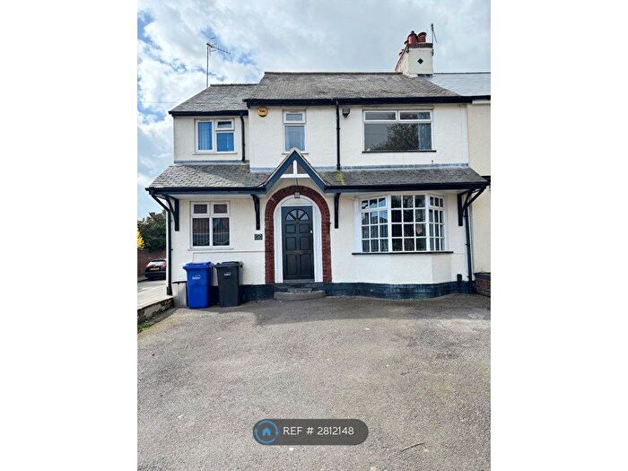 4 Bedroom Semi Detached House To Rent In Bower Lane, Brierley Hill, DY5