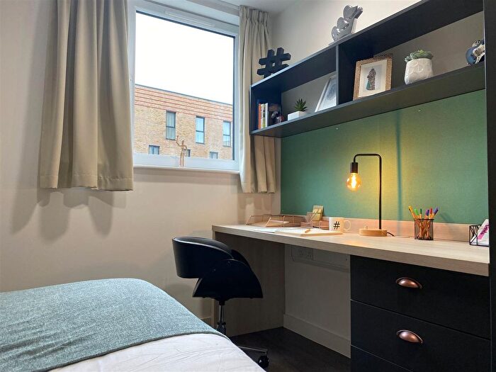 1 Bedroom Flat To Rent In Blackhorse Lane, London, E17