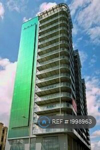 2 Bedroom Flat To Rent In Ilford Hill, Ilford, IG1