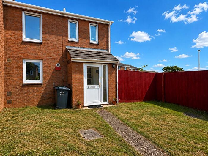 3 Bedroom End Of Terrace House For Sale In Tintagel Close, Exeter, EX4